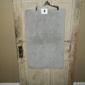 Pottery Barn Classic Loop Bath Rug Gray